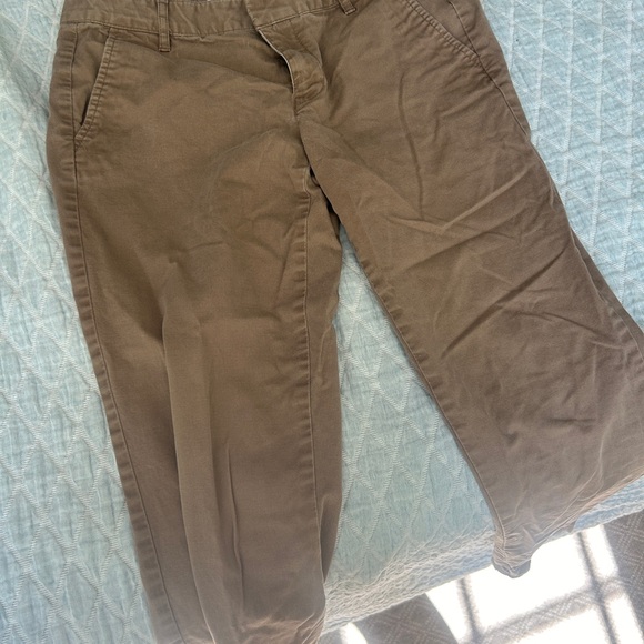 Gap Women’s Khakis - Picture 5 of 5
